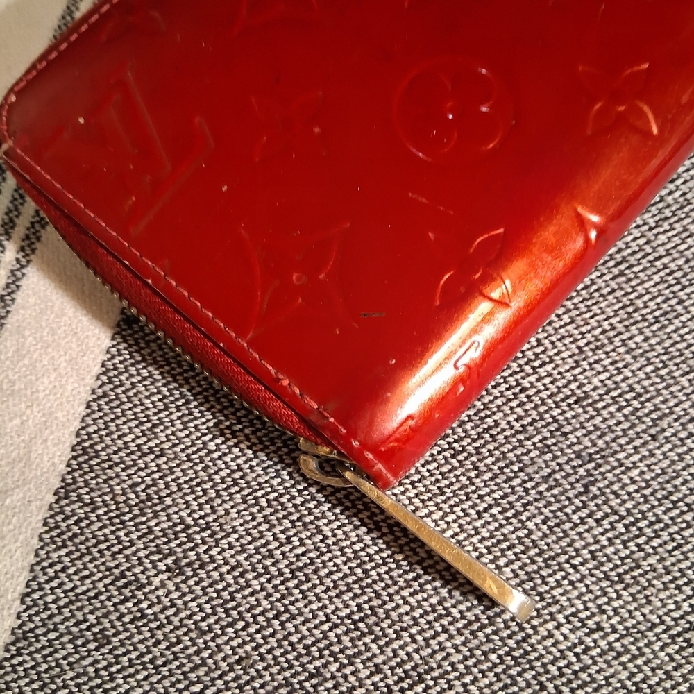 Louis Vuitton Red Embossed Wallet - Picture 10 of 16